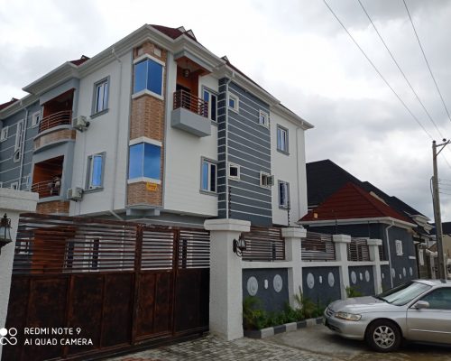 2Storey Luxurious Building FOR SALE at FO1 Kubwa (3)